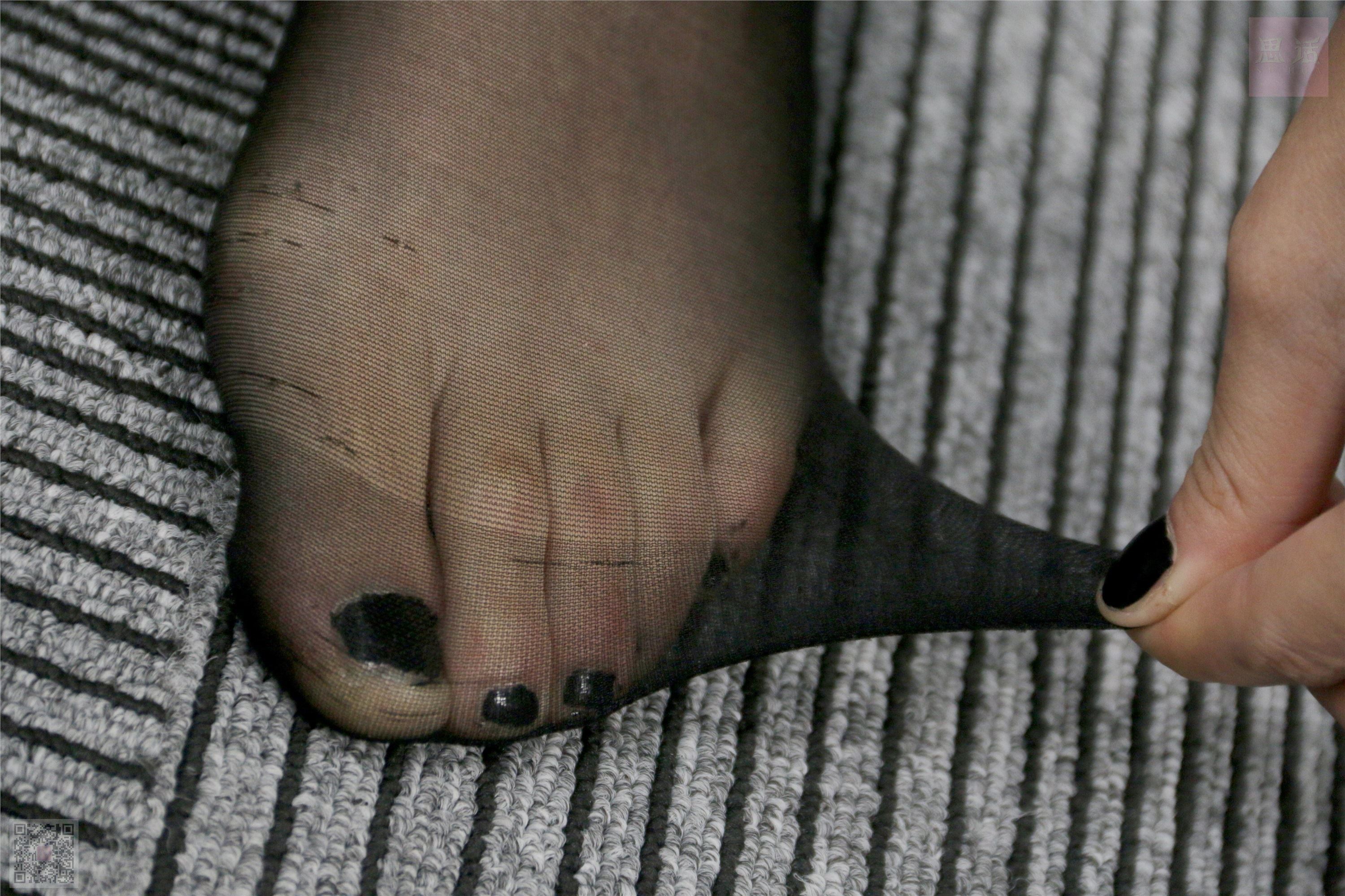 SiHua思话  SH025 kiki 涂指甲油的红裙少女